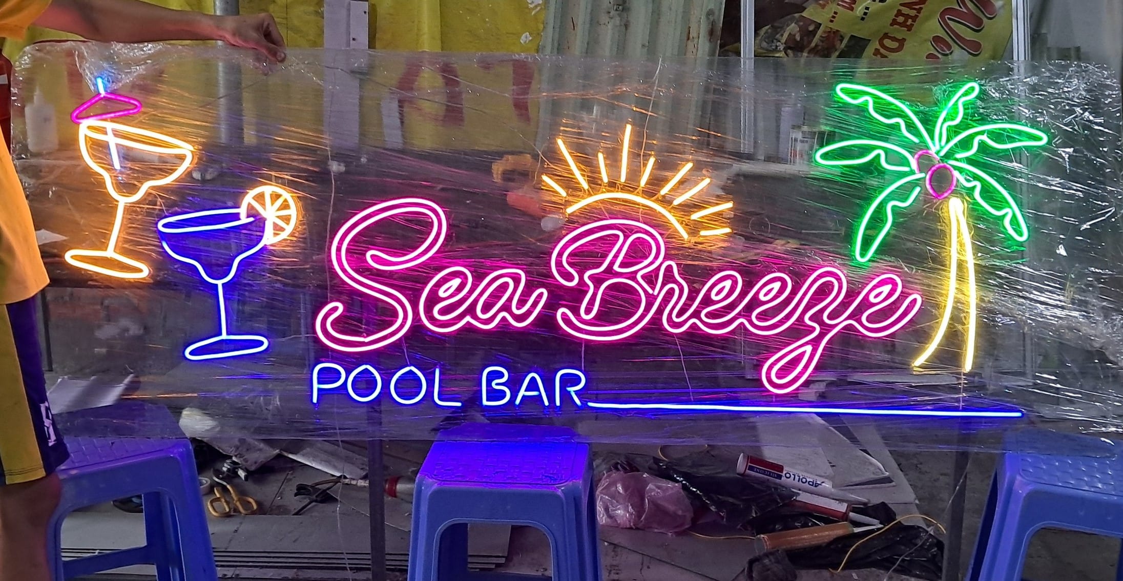 Đèn LED Neon Sign Sea Breeze Pool Bar